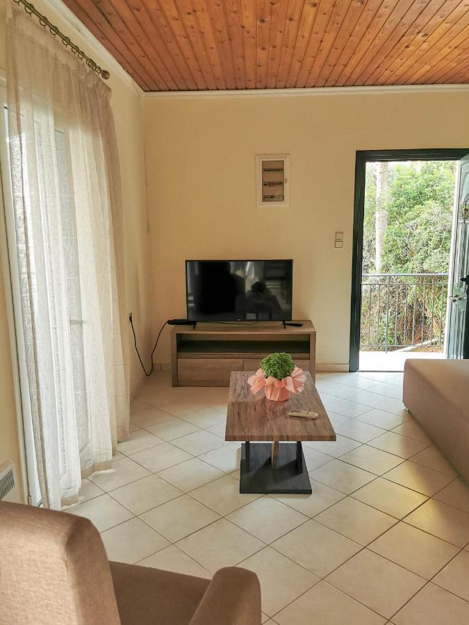 Marina Apartment Perama  Exterior photo